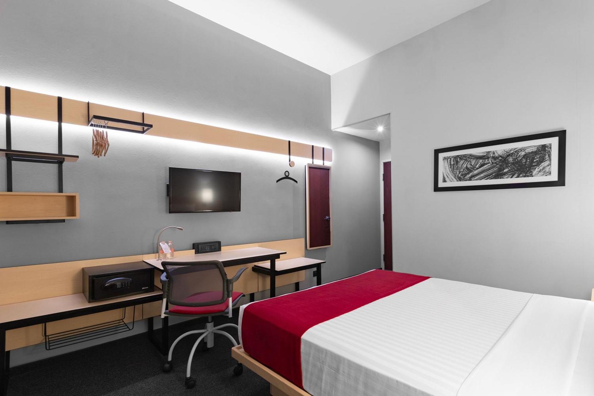 ซิตี้ เอ็กซ์เพรส พลัส กวาดาลาฮารา เอ็กซ์โป Hotel ซาโปปัน ภายนอก รูปภาพ