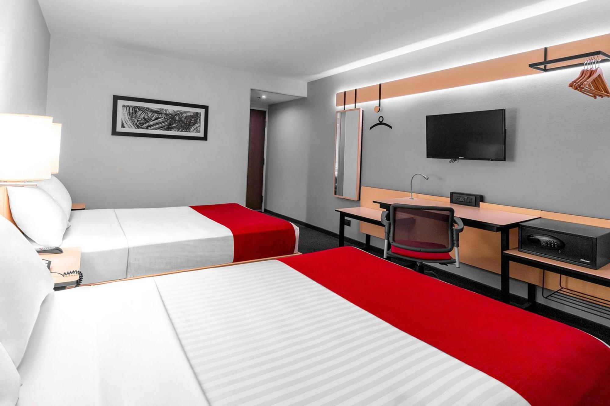 ซิตี้ เอ็กซ์เพรส พลัส กวาดาลาฮารา เอ็กซ์โป Hotel ซาโปปัน ภายนอก รูปภาพ