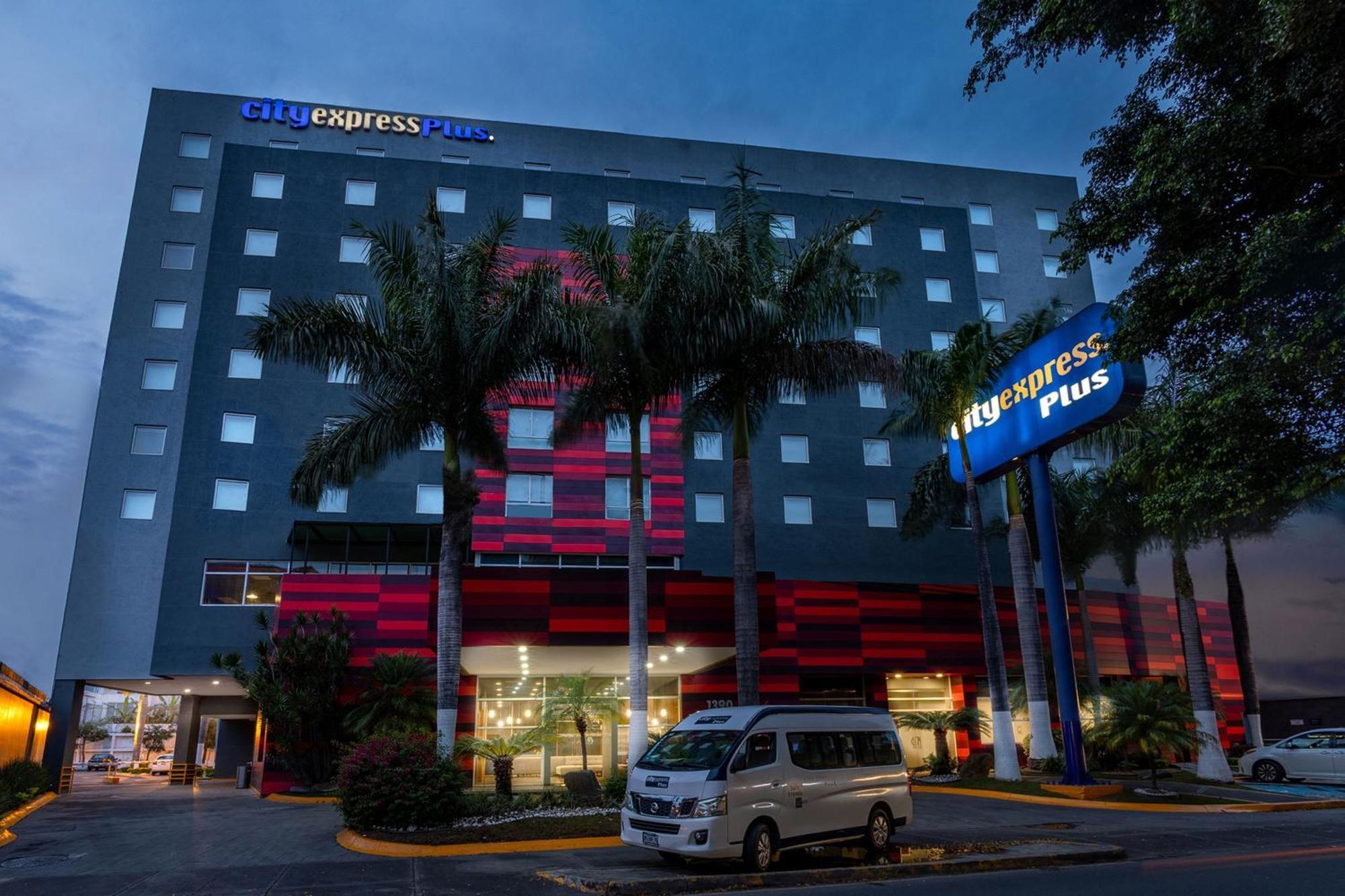 ซิตี้ เอ็กซ์เพรส พลัส กวาดาลาฮารา เอ็กซ์โป Hotel ซาโปปัน ภายนอก รูปภาพ